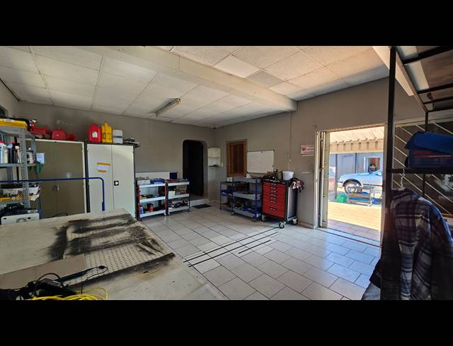 310M² OFFICE TO LET IN EASTLEIGH